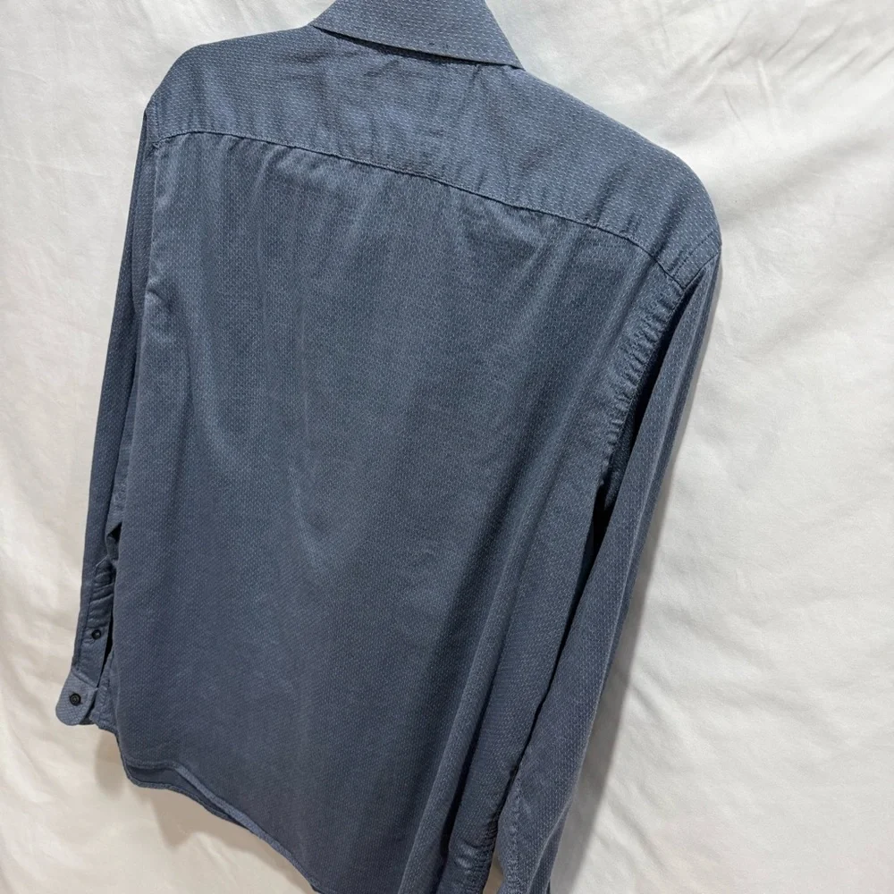 Banana Republic Medium Stretch Soft-Wash Textured Button Up Shirt Casual‎ Smart